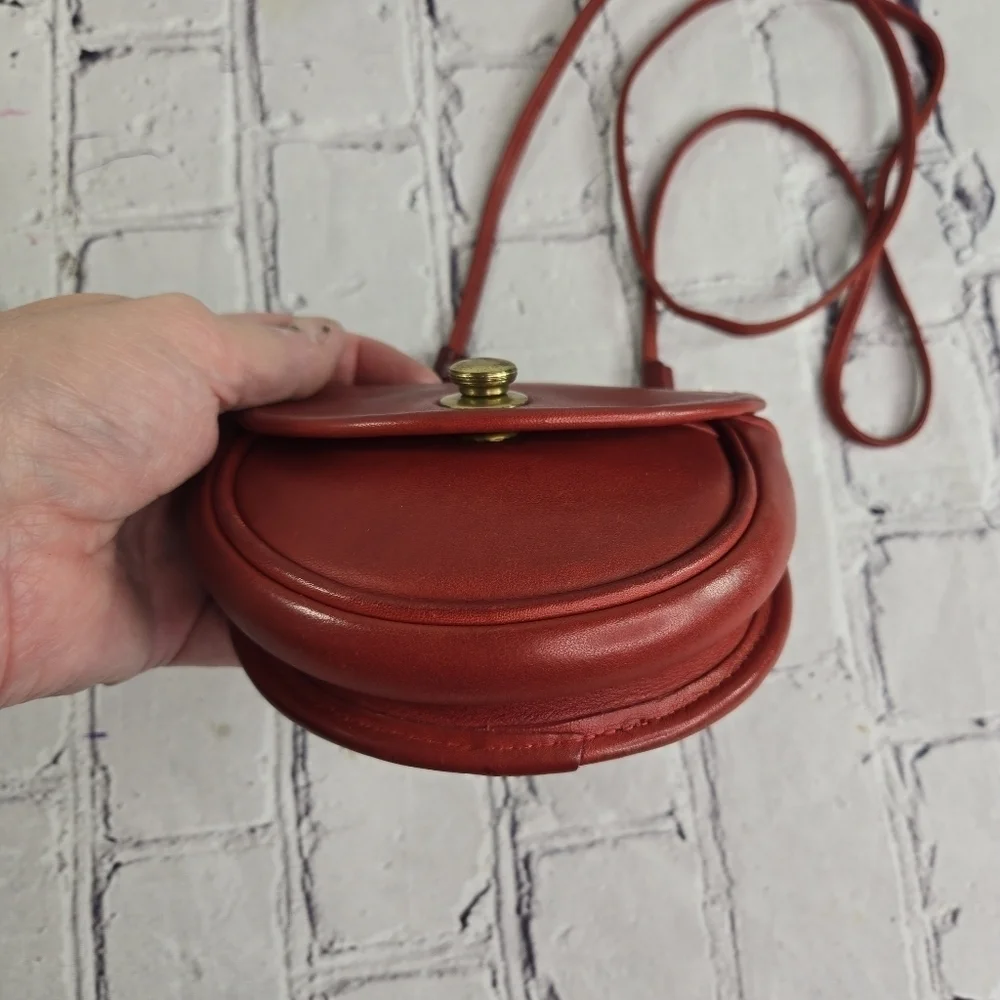 Vtg Coach 0520-109 red leather mini belt bag small little crossbody purse